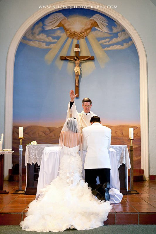San-Diego-Catholic-Wedding-Saint-Agnes-Sheraton (18)