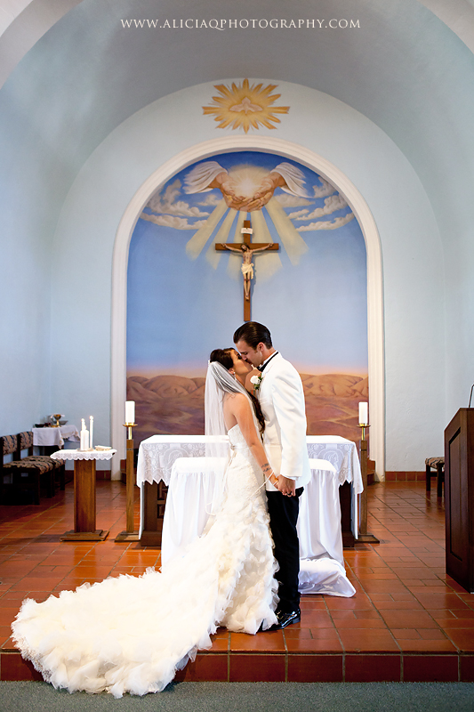 San-Diego-Catholic-Wedding-Saint-Agnes-Sheraton (23)